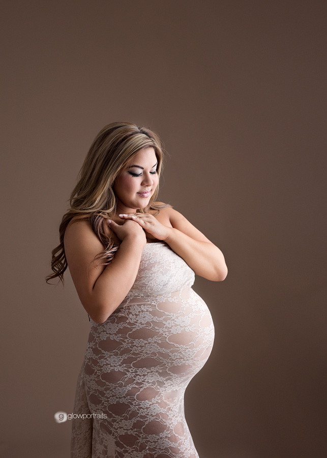 pregnancy photographer pregnancy photography pose, maternity wrap lace