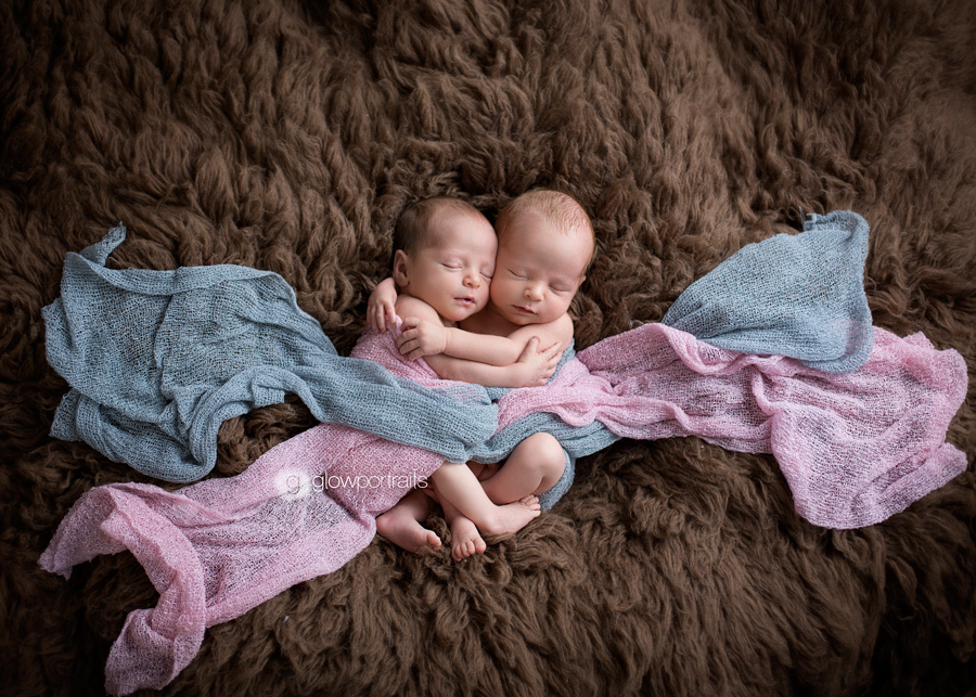 flowing scarves twin pose