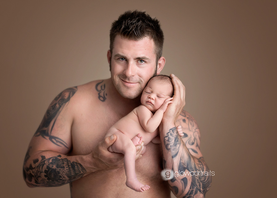 newborn photographer british columbia dad and newborn girl photography pose