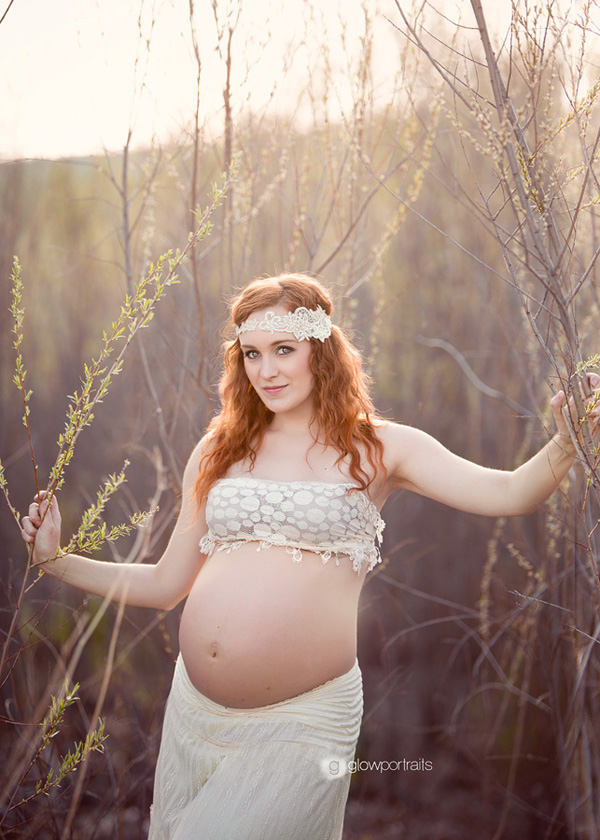 maternity session outdoors