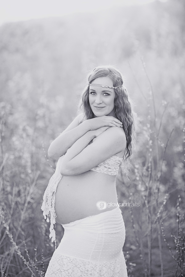 retro maternity session outside