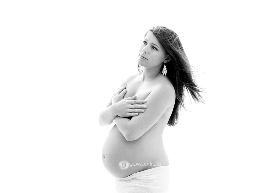 fort st john bc maternity photographer beautiful mama maternity pose