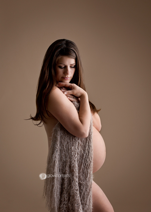 grande prairie maternity photographer glow portraits maternity session
