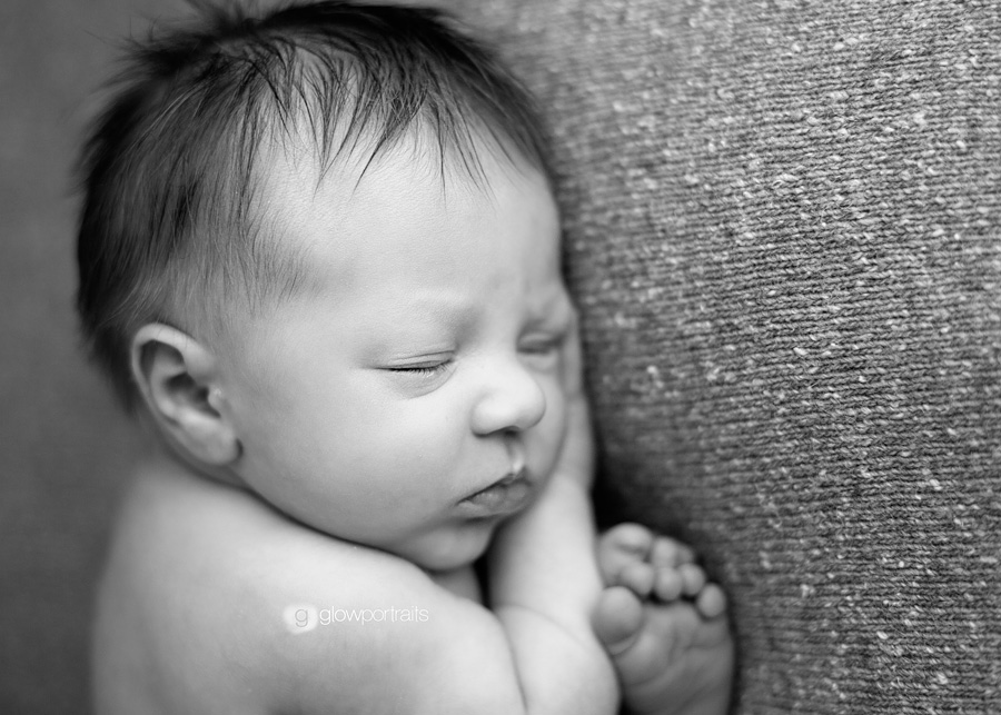 close up of newborn black and white