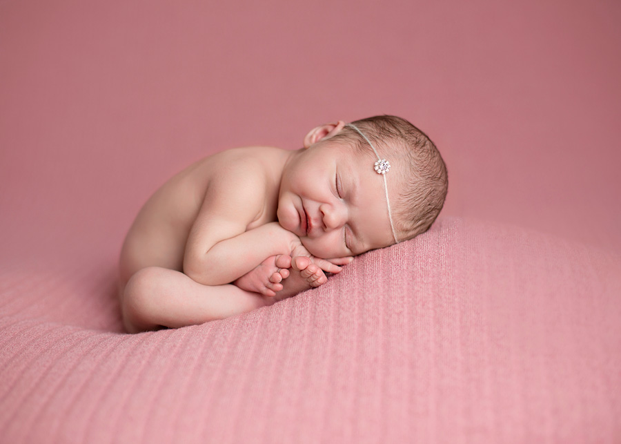 taco pose for newborn