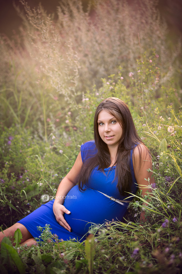 maternity session outdoors