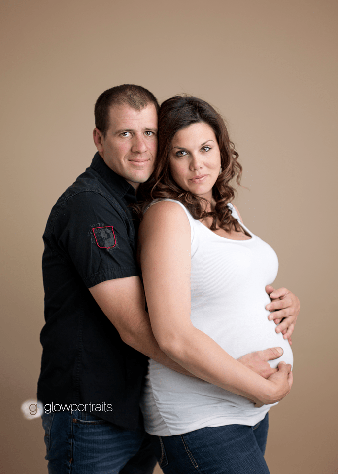 maternity photographer glow portraits