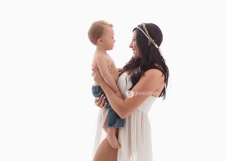 glow portraits maternity