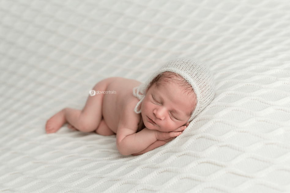 baby photographer glow portraits